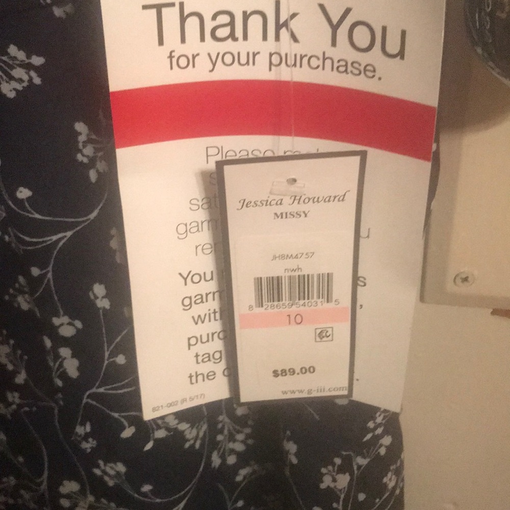 Dress - Picture 5 of 5